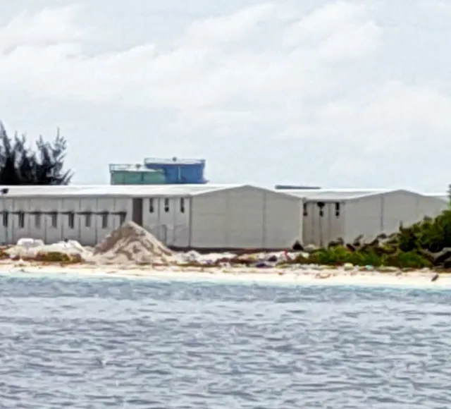 تصميم وتوريد وتركيب هياكل خرسانية مسبقة الصنع لعزل كوفيد في ك. جولهافالهو