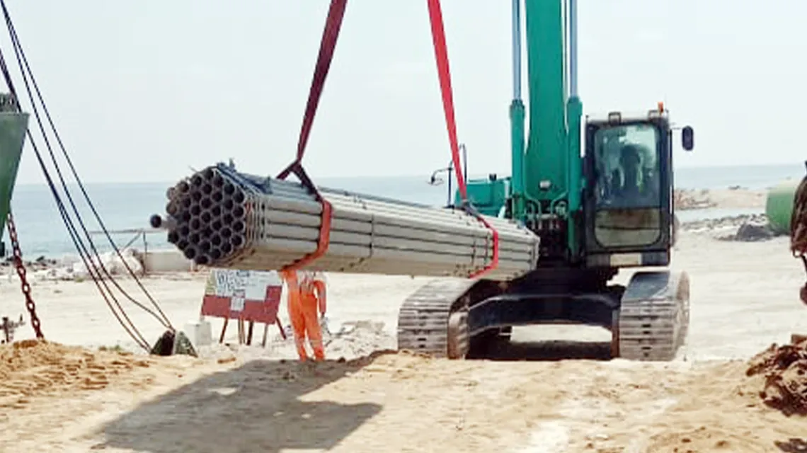 تفريغ أنابيب الـ PVC.