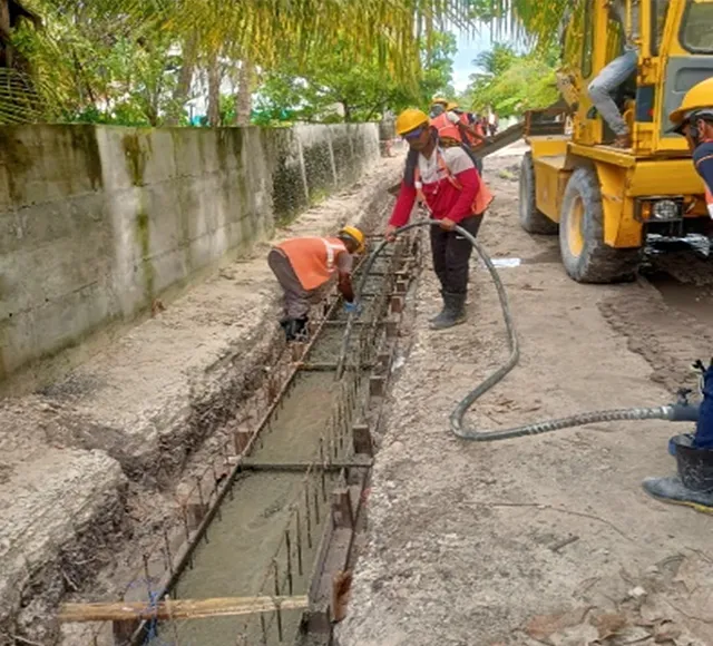 تصميم وإنشاء شبكة الطرق والصرف الصحي لمدينة أدو.