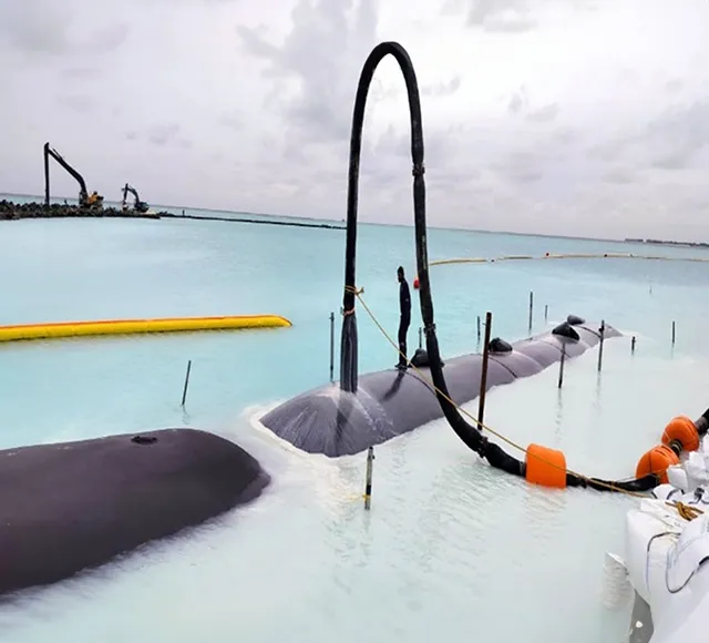 ميناء في جزر المالديف