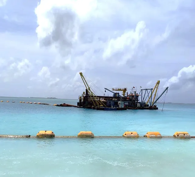 ميناء في جزر المالديف