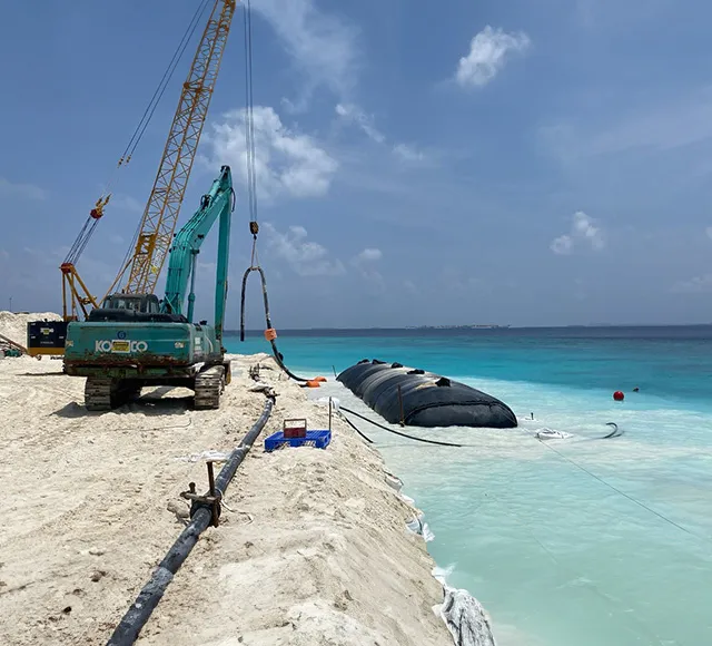 ميناء في جزر المالديف